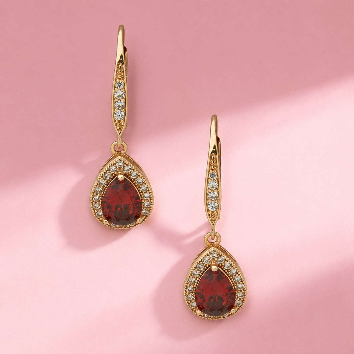 ARETES ANNE KLEIN ALEACION DE METALES COLOR DORADO FORMA GOTA 01G01421