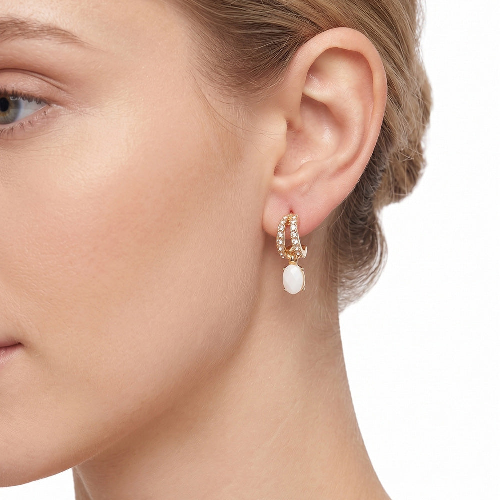 Aretes Color Dorado Anne Klein Forma Ovalo Tipo BotÃ³n , Cierre Tipo Poste, Familia Miami, Contenido 1 Par De Aretes