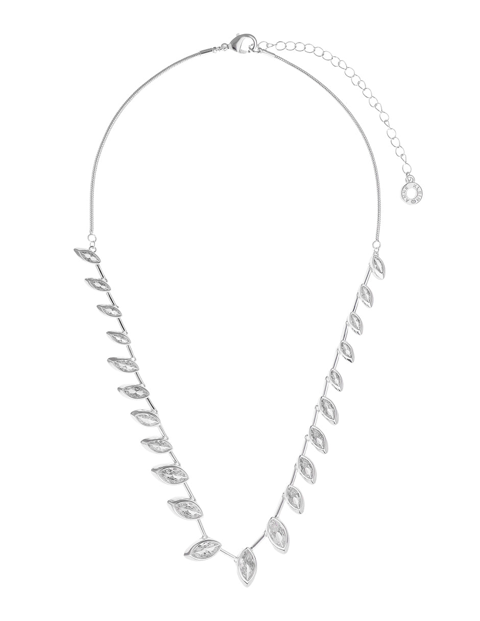 COLLAR ANNE KLEIN COLOR PLATEADO FORMA GOTA 01N00606