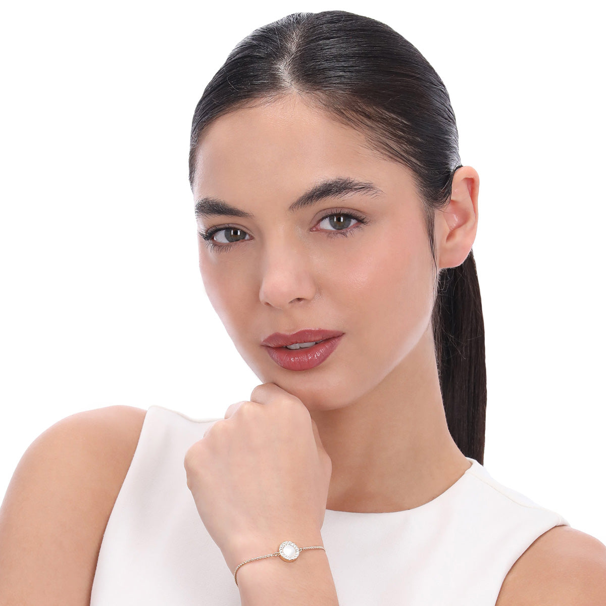PULSERA DKNY COLOR DORADO FORMA CIRCULAR 04B00357
