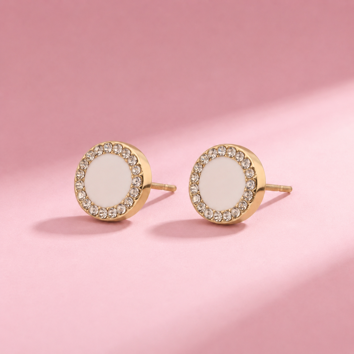 Aretes Barclay Edición 25 — DKNY