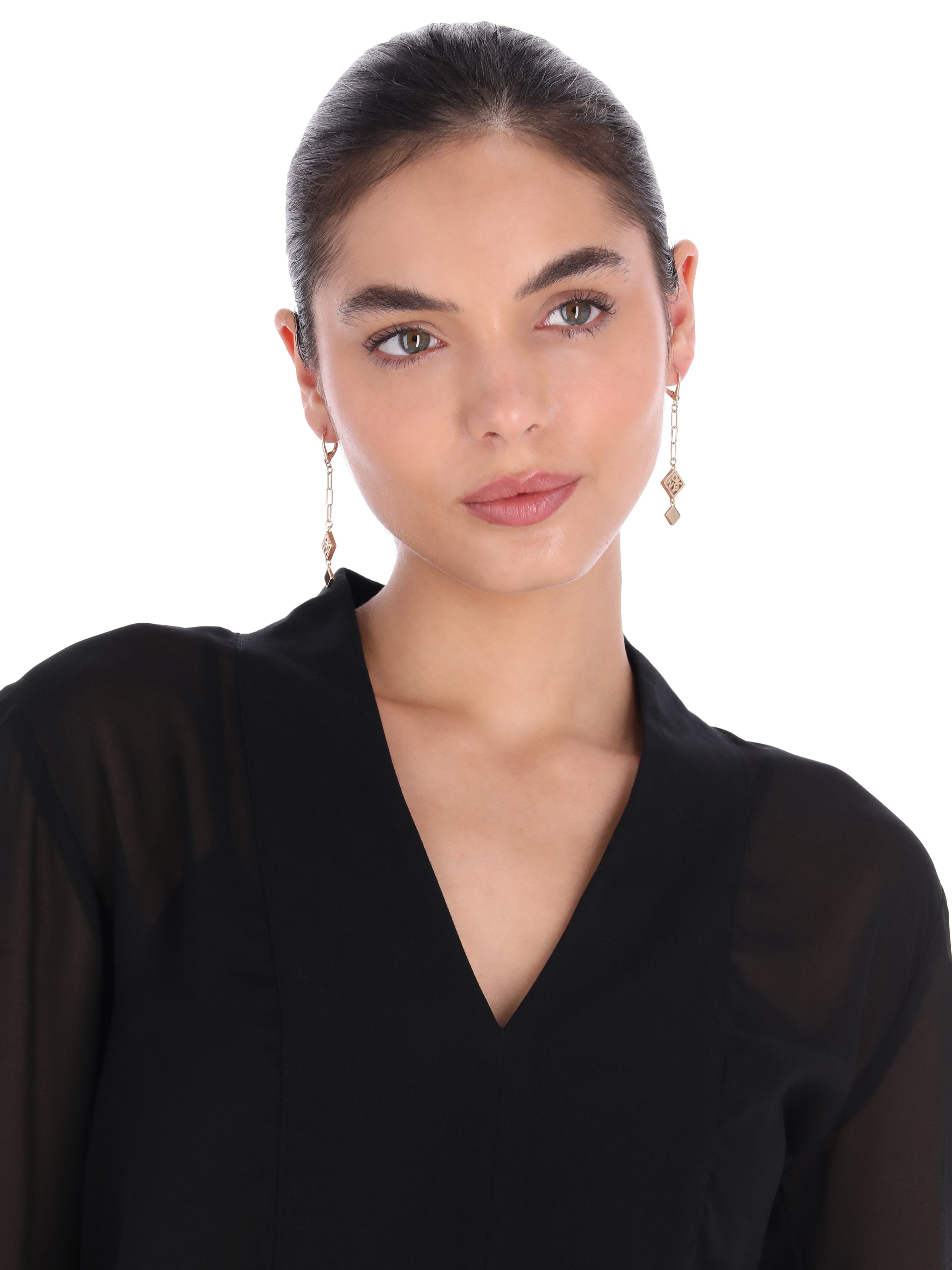 ARETES DKNY COLOR DORADO FORMA ROMBO 04G00864