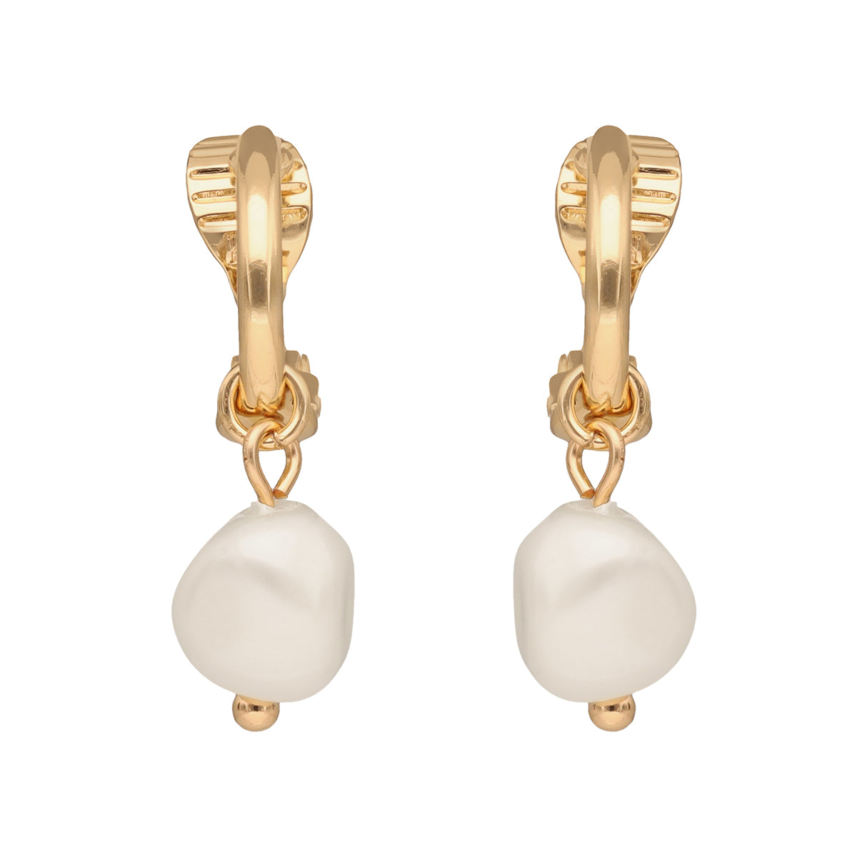 ARETES COLOR  DORADO, RALPH LAUREN, FORMA PERLA TIPO ARRACADA CON IMITACIÃ“N PERLA, CIERRE TIPO BISAGRA CON CLICK, FAMILIA REGINA, CONTENIDO 1 PAR DE ARETES