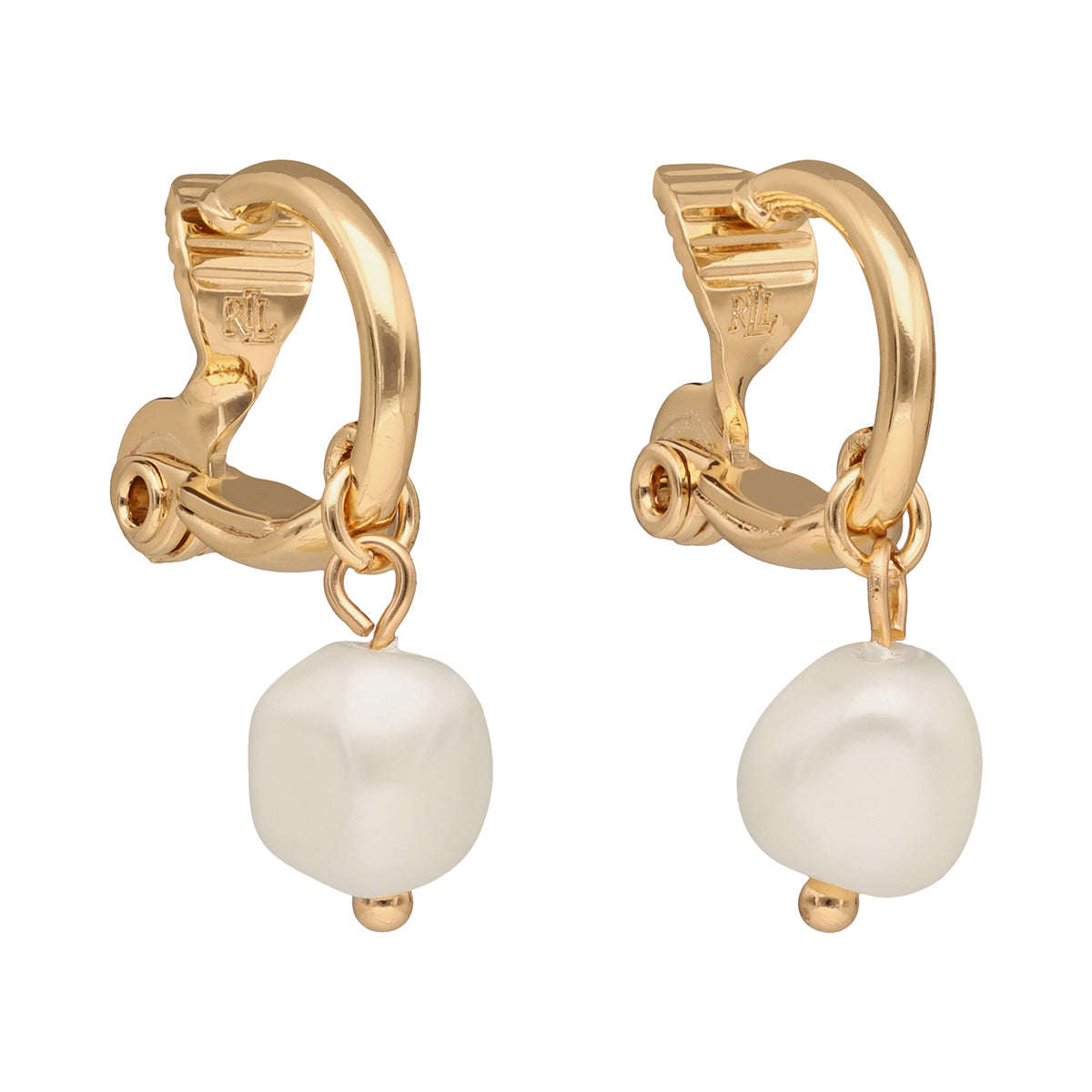 ARETES COLOR  DORADO, RALPH LAUREN, FORMA PERLA TIPO ARRACADA CON IMITACIÃ“N PERLA, CIERRE TIPO BISAGRA CON CLICK, FAMILIA REGINA, CONTENIDO 1 PAR DE ARETES