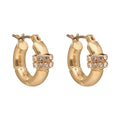 ARETES COLOR  DORADO, RALPH LAUREN, FORMA CIRCULAR  TIPO ARRACADA CON CRISTALES TRANSPARENTES, CIERRE TIPO BISAGRA CON CLICK, FAMILIA LINDELLA, CONTENIDO 1 PAR DE ARETES