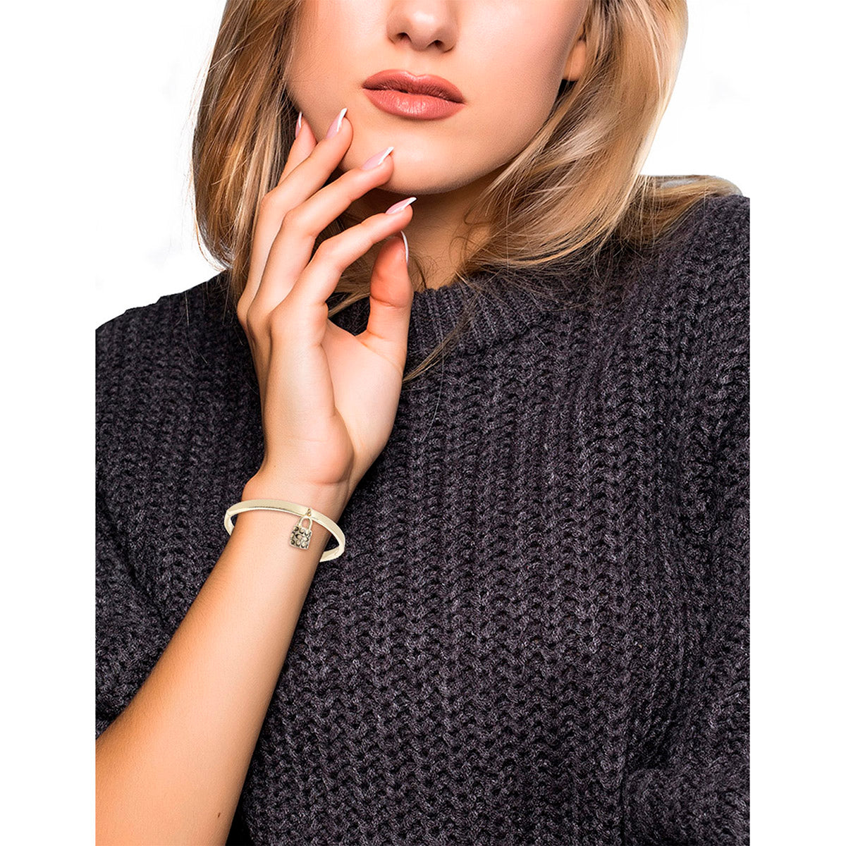 PULSERA COACH 8.1 QUILTED PADLOCK DORADO