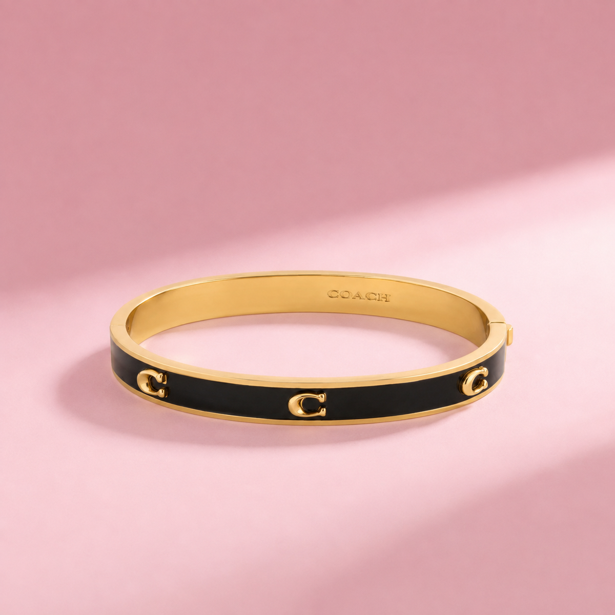 Pulsera Enamel Dorada — Coach