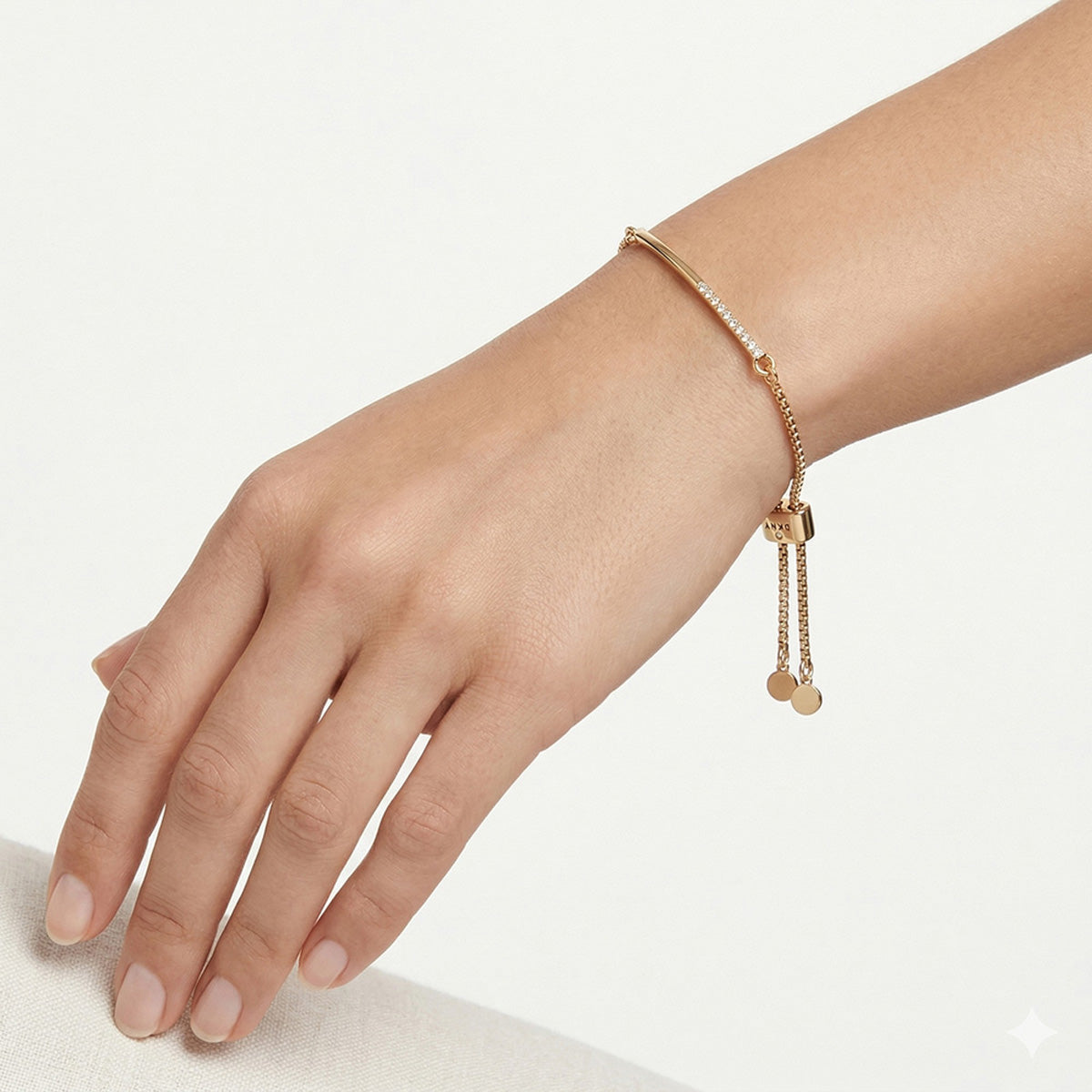 PULSERA DKNY COLOR DORADO FORMA RECTANGULAR 60519871