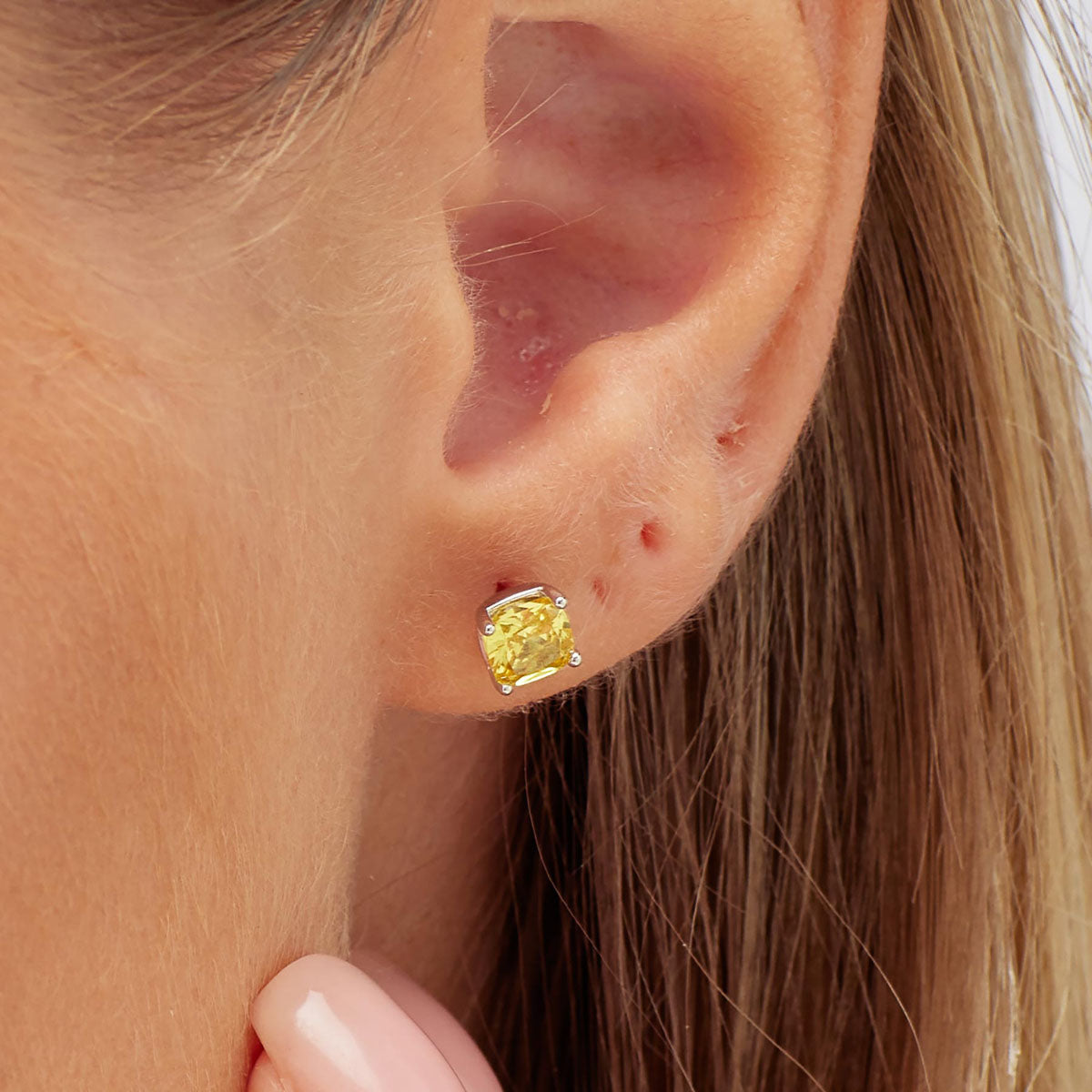 ARETE SOLITARIO BROSWAY COLOR PLATEADO FORMA BOTÃ“N FEY06