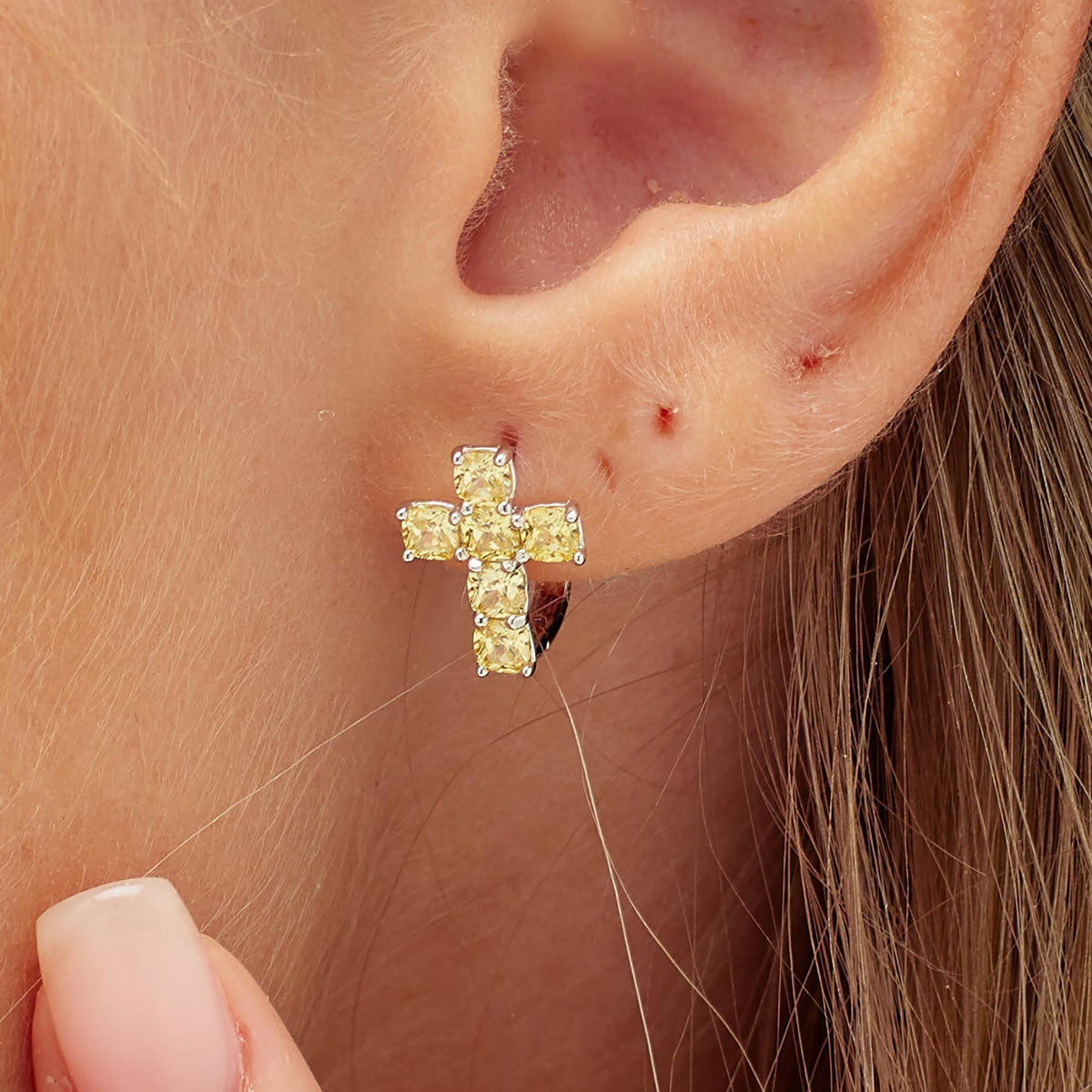 ARETE SOLITARIO BROSWAY COLOR PLATEADO FORMA ARRACADA FEY10